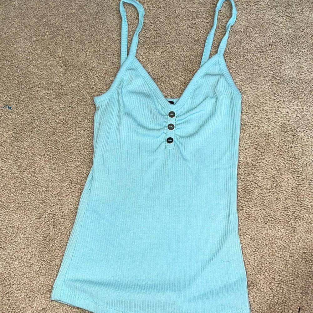 Blue button tank